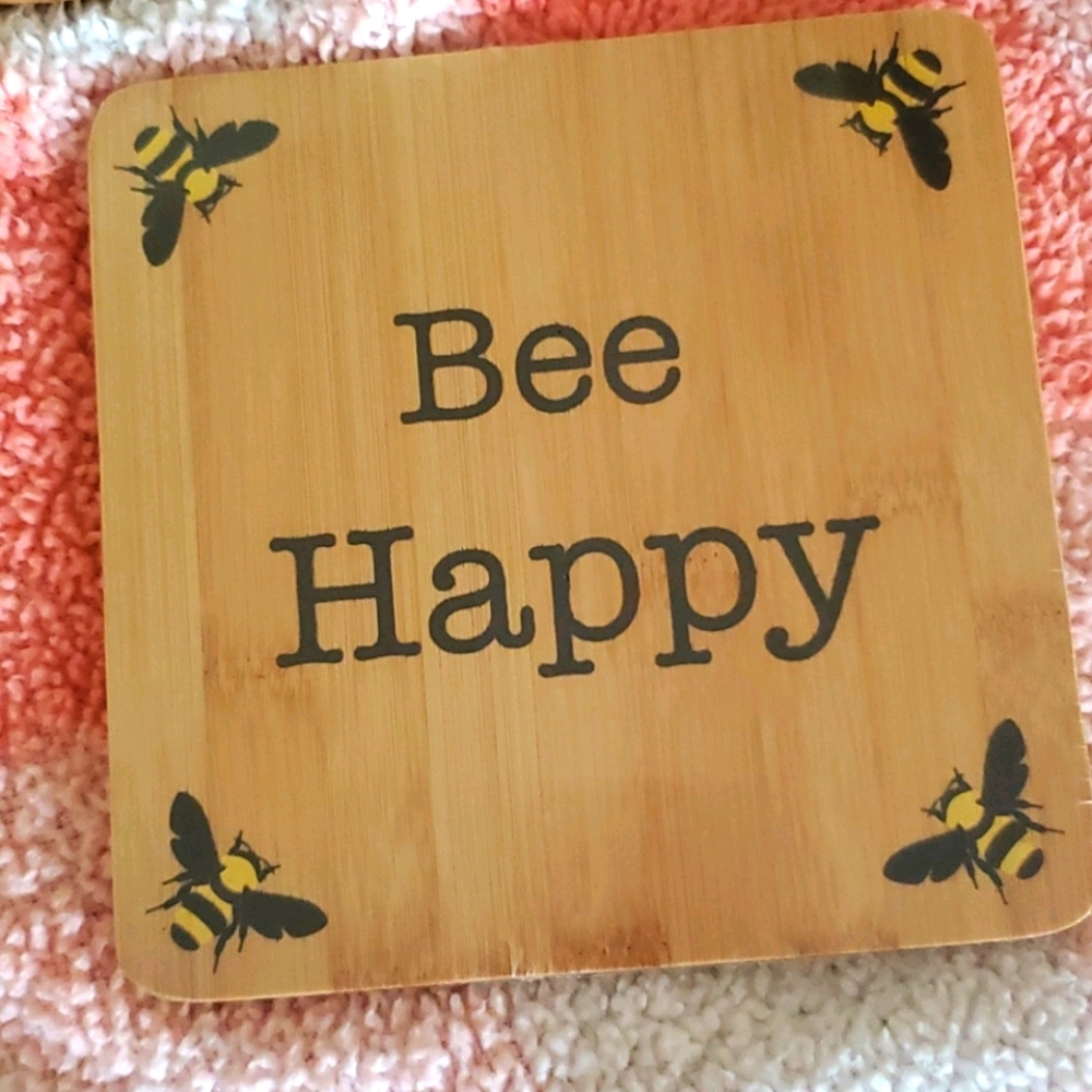 Bamboo bumble bee 🐝 trivet